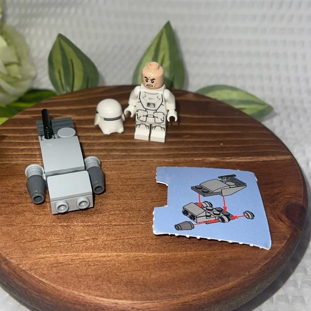 LEGO Star Wars Advent Calendar Set 75184 Any questions just let us know